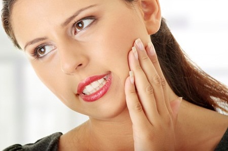 Bệnh đau nhức răng luôn gây nên sự khó chịu cho mỗi chủ nhân
