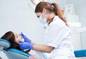 Nhổ răng hàm dưới có đau nhiều hay không?