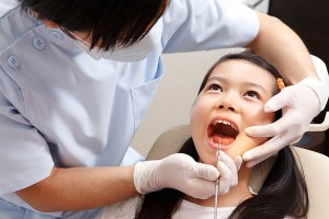 Bệnh sâu răng ở trẻ em - nguyên nhân và cách chữa2